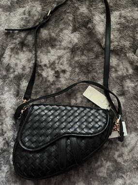 Black Woven Saddle Crossbody Bag - Women